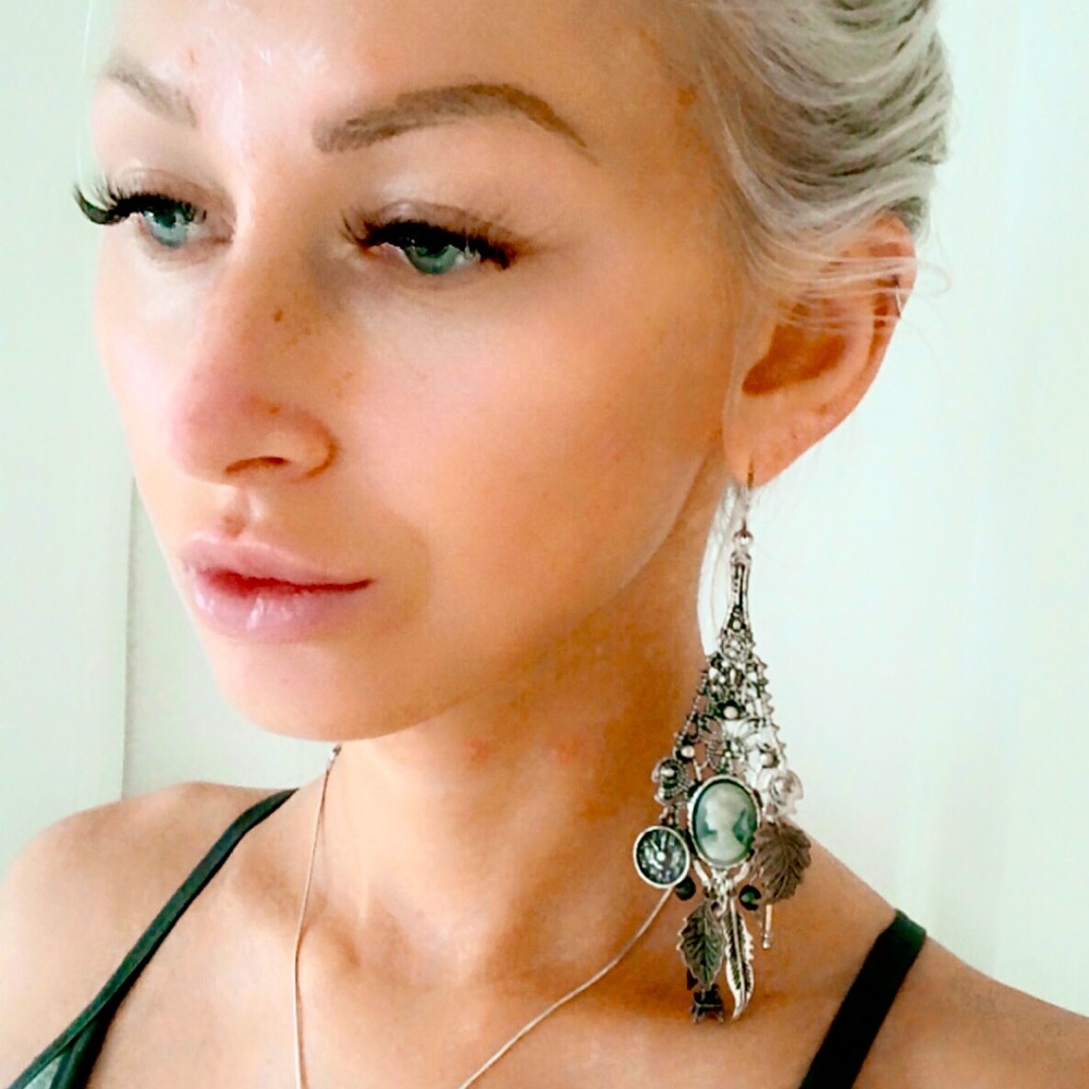 4” L Eclectic Boutique Earrings Santa Monica, CA